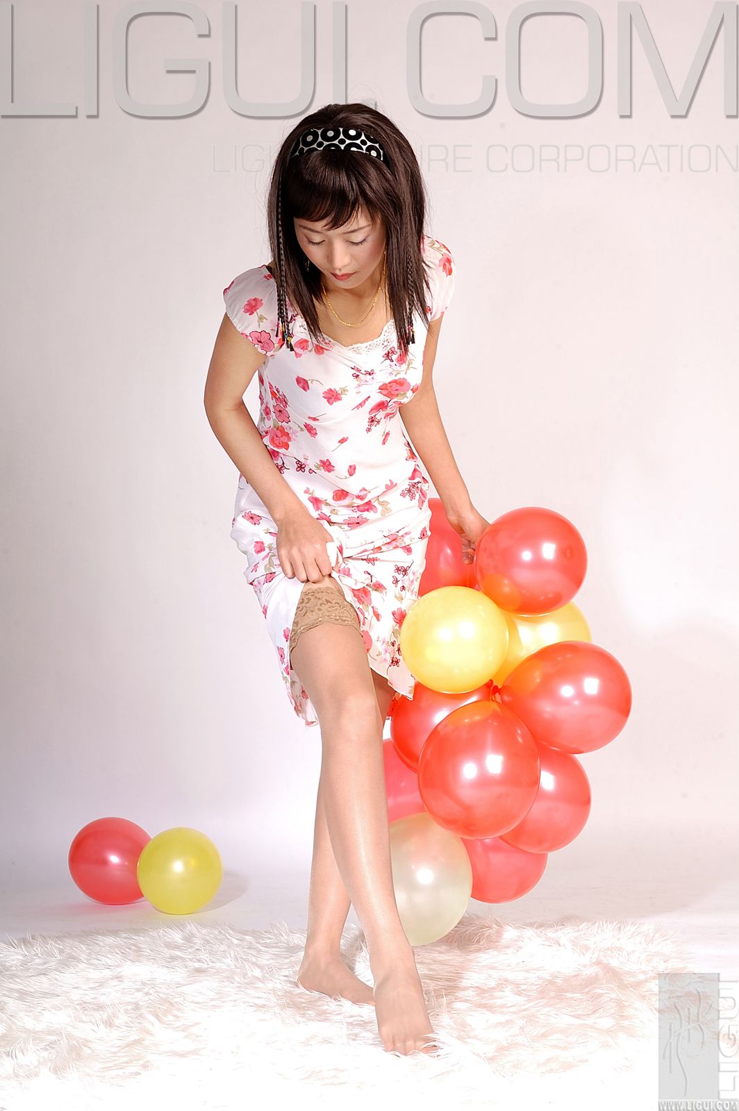 [丽柜LiGui] Model 凱咪《气球女孩》图片-喵次元
